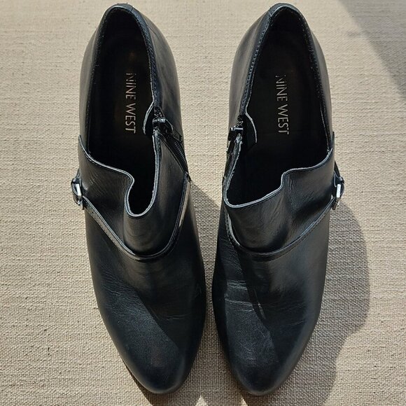 Nine West Booties, black, size 9.5 - Picture 2 of 8